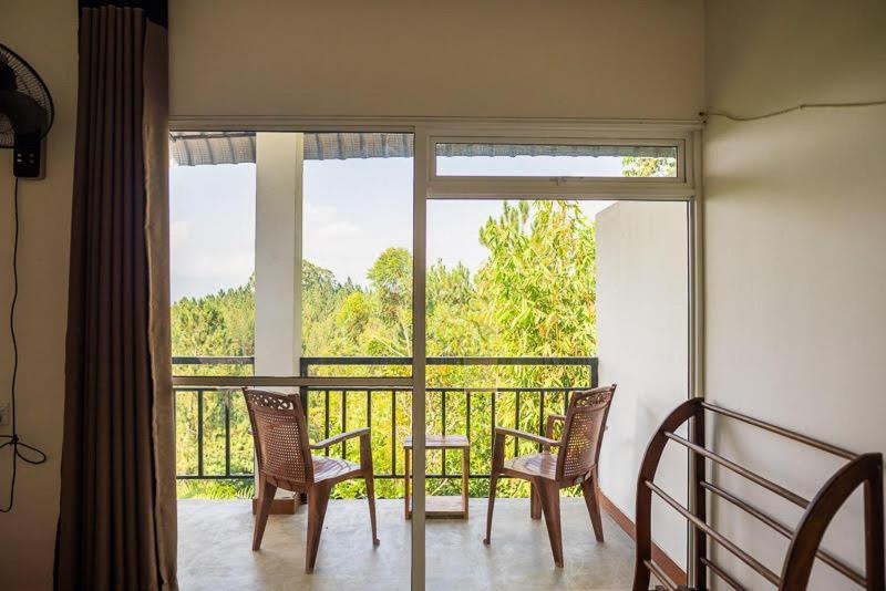 Kurumba Hostel เอลลา ภายนอก รูปภาพ